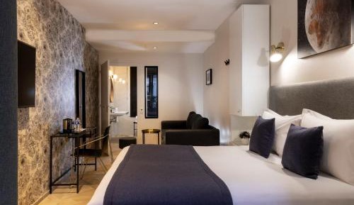 Junior Suite with Balcony