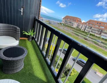 Studio with Sea View
