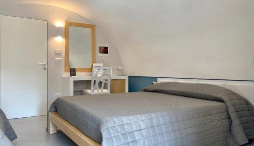 Triple Room with Shared Bathroom