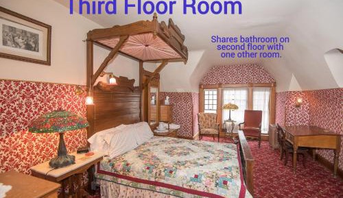 Double Room with Shared Bathroom