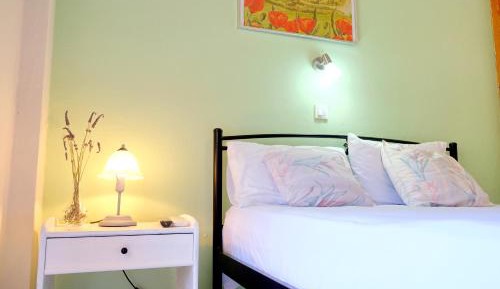 Studio (2 Adults)
