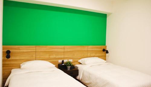 Standard Twin Room - no window