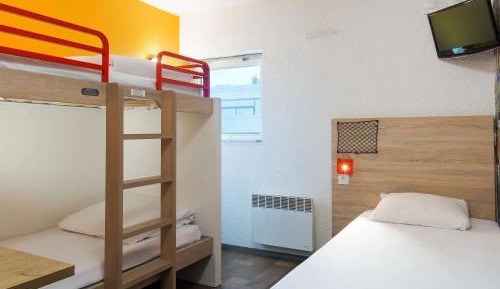 Cabrio Triple Room with Bathroom