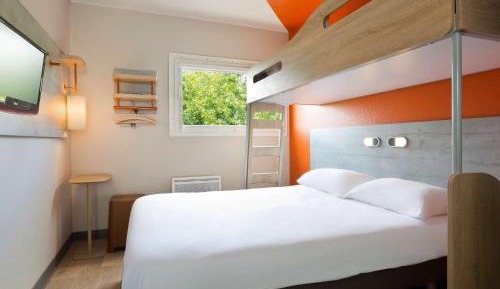 Classic Double Room with Single Bunk Bed