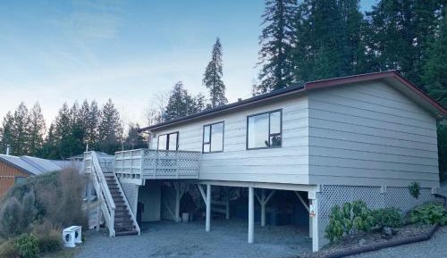 Three-Bedroom Holiday Home 