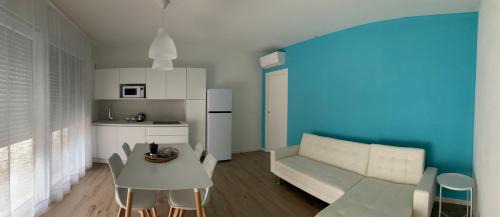 Apartment with Garden View