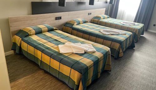 Basic Triple Room with Shared Bathroom