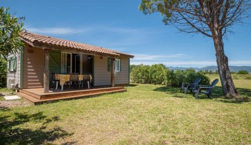 Cottage (5-6 Adults)