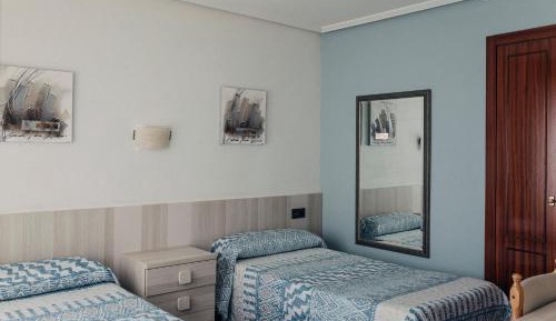 Twin Room with Private Bathroom