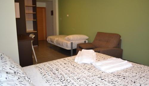 Triple Room with Bathroom