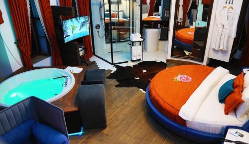 King Room with Spa Bath