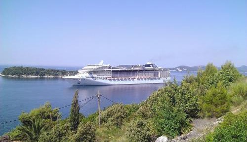 Studio with Terrace and Sea View