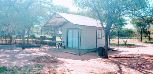 Chalet with Shared Bathroom