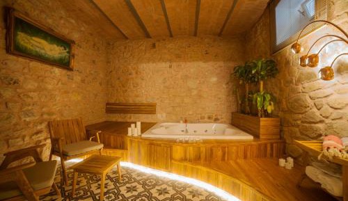 Double Room with Spa Bath