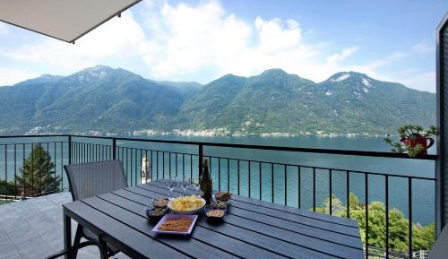 Superior One-Bedroom Apartment with Balcony
