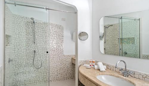 Superior Junior Suite with Terrace and Sea View