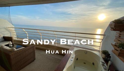 Studio Apartment with Sea View