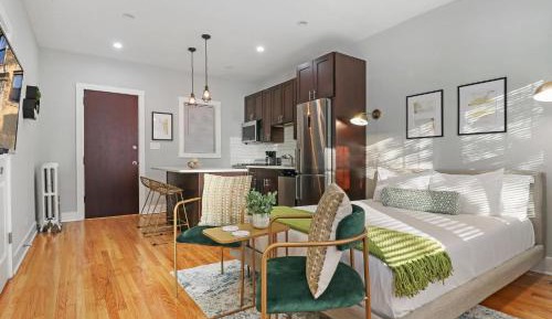 One-Bedroom Apartment