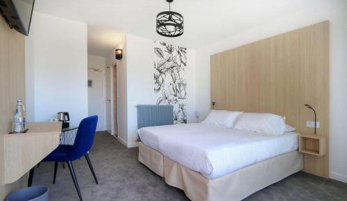 Comfort Queen Room