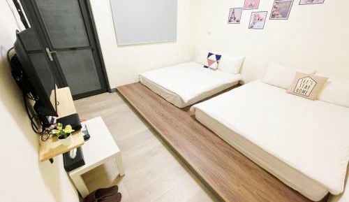 Quadruple Room with Private Bathroom