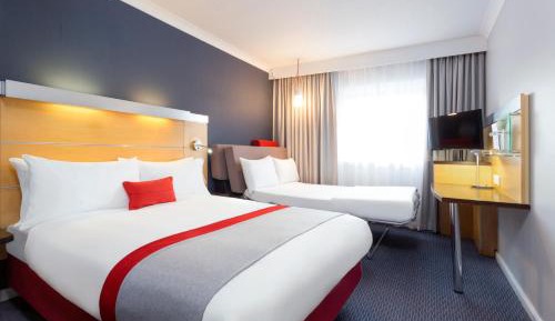 Standard Double Room with Sofa Bed and Free Hot Breakfast