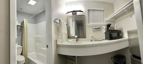 Deluxe Queen Suite with Two Queen Beds