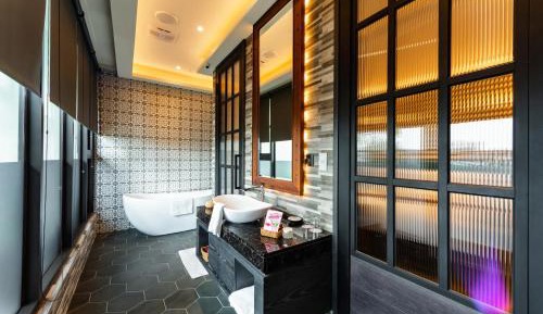 Business Double Room with View