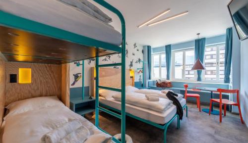 Quad Room