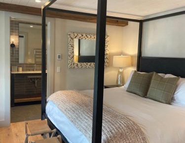 King Room with Balcony