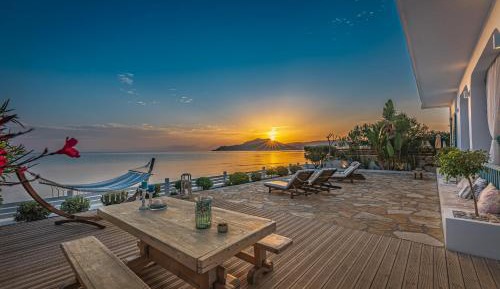 Villa - Beach Front