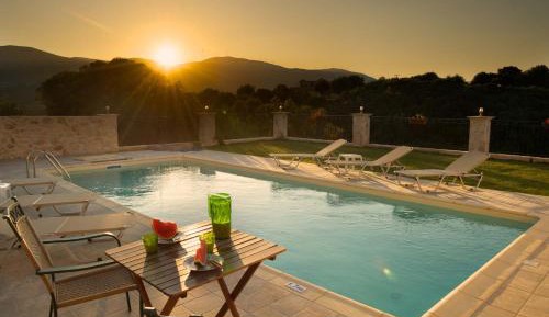 Villa (2-6 Adults)