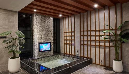 King Room with Garden View