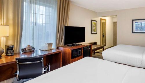 Queen Room with Two Queen Beds - Non-Smoking