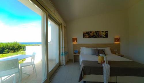 Double or Twin Room with Sea View