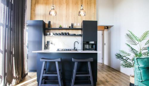 Apartment with Mountain View