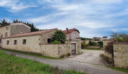 Holiday Home (6 Adults)