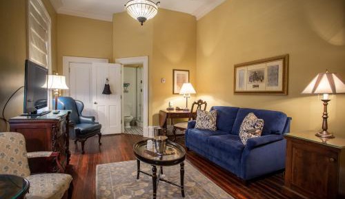 Courtyard Suite