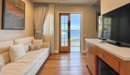 Queen Suite with Sea View