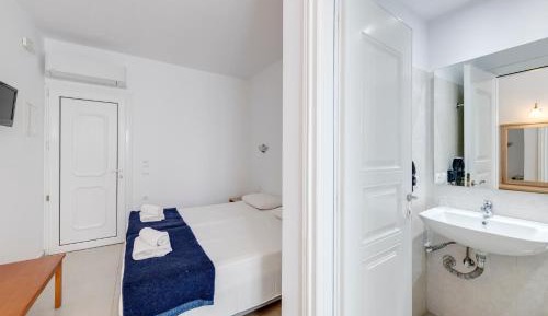 Small Twin Room 