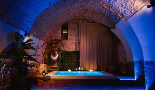 Queen Room with Spa Bath