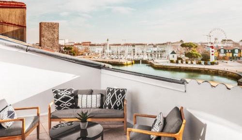 Junior Suite with Terrace Old Harbor