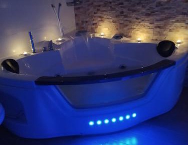 Double Room with Spa Bath