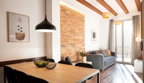 Three-Bedroom Apartment with Balcony