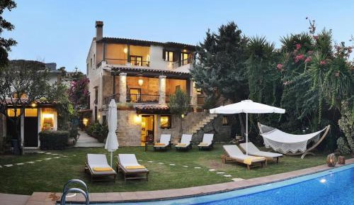 Four-Bedroom Holiday Home
