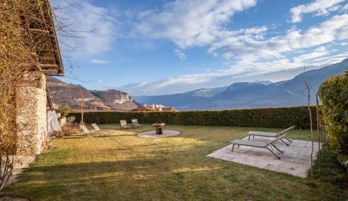 Superior One-Bedroom Apartment with Balcony