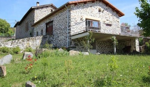 Holiday Home (8 Adults)