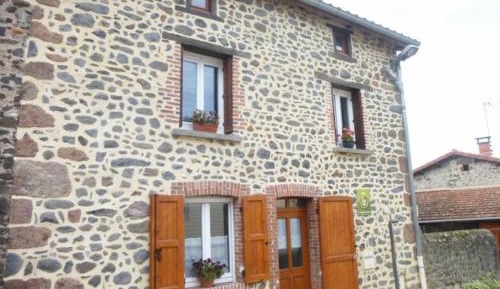 Holiday Home (8 Adults)