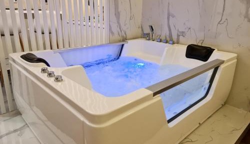 Studio Apartment with Spa Bath