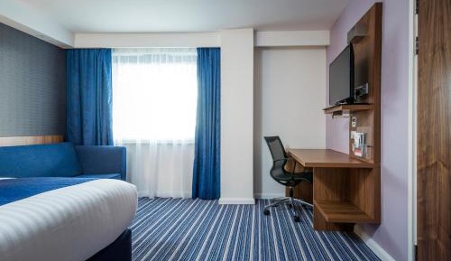Standard Room with Free Hot Breakfast