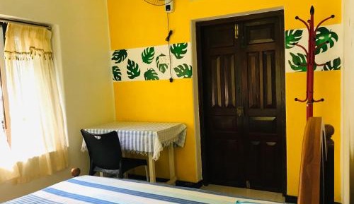 Single Room with Shared Bathroom